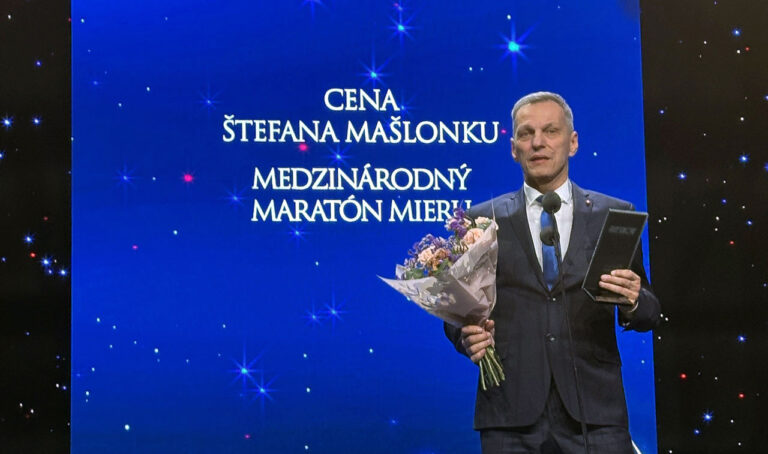 Cena Štefana Mašlonku